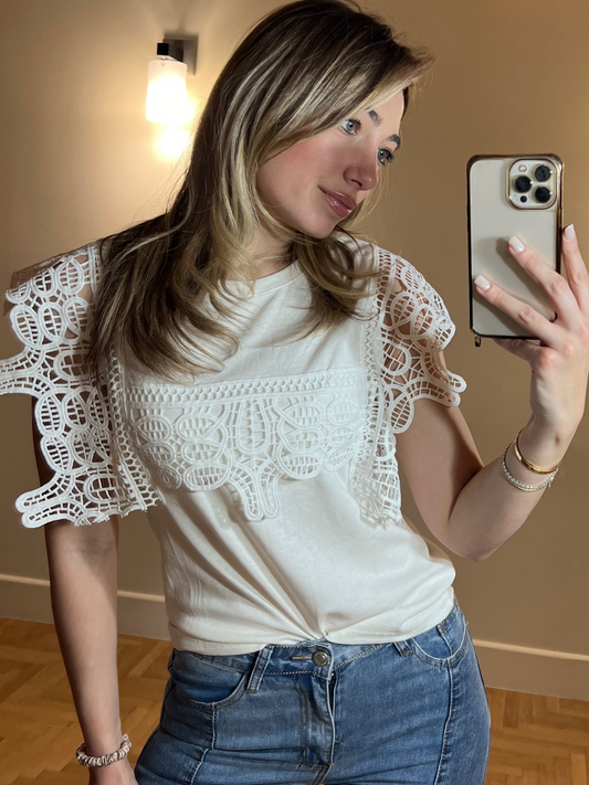 T-Shirt with lace details