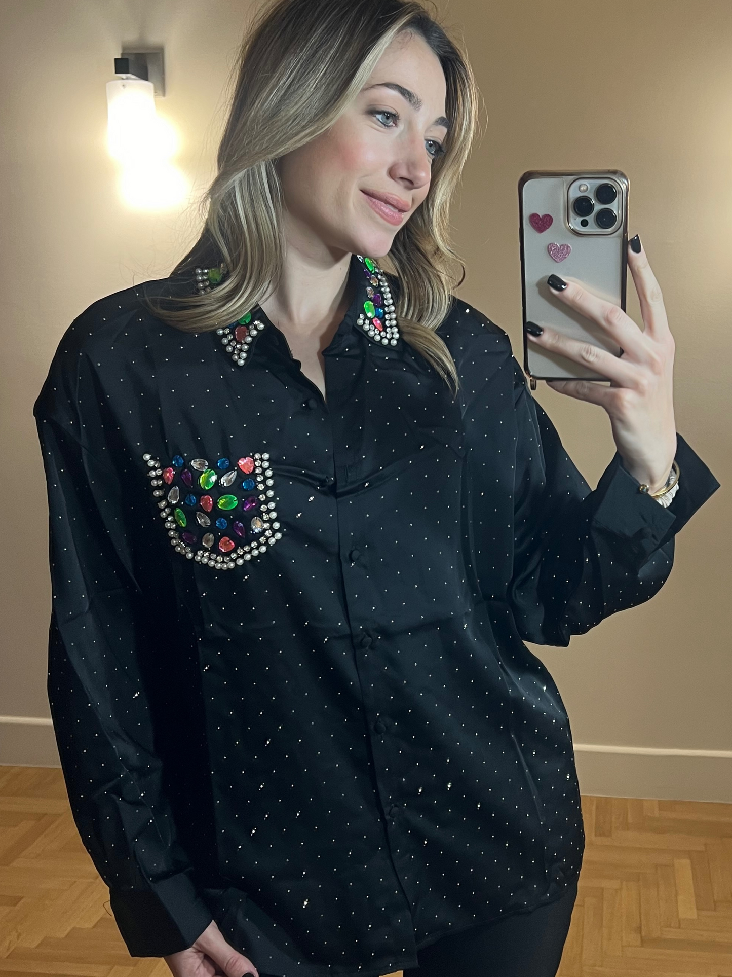 Shirt with multicolor stones